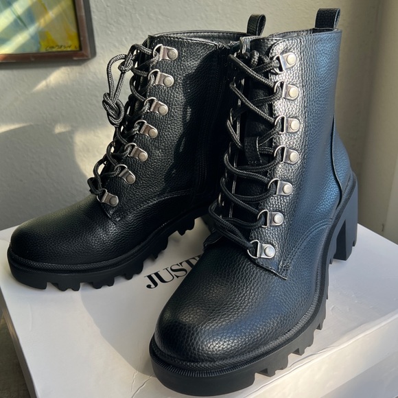 JustFab Averie Lace-up Ankle Boot - Picture 1 of 9
